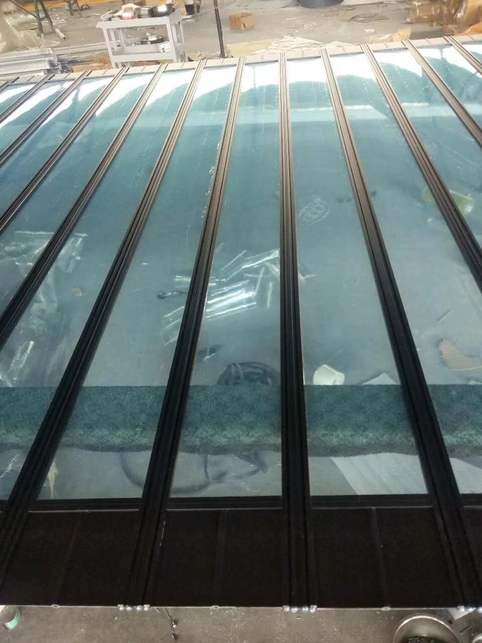黑色鋁合金折疊門