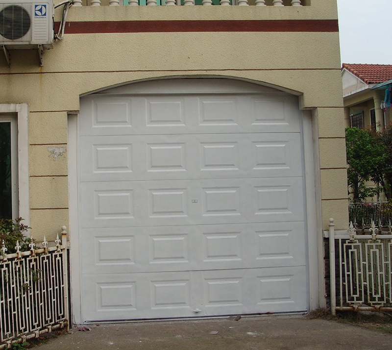 彩鋼板車庫門（白色）
